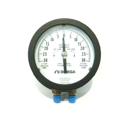 NEW OMEGA ENGINEERING PGD-45L-30/30 PRESSURE GAUGE PGD45L3030