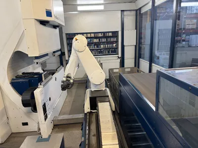 2017 TRUMPF TRUBEND 7000 ROBOTIC BEND CELL BRAKES, PRESS, N/C & CNC | Machinery Resources International (5)