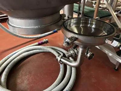 USED 2010 MUELLER 8,300 GALLON