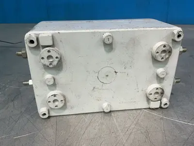 Used _UNKNOWN_ _UNKNOWN_ Enclosures Ohio US | HGR 24 #1709178