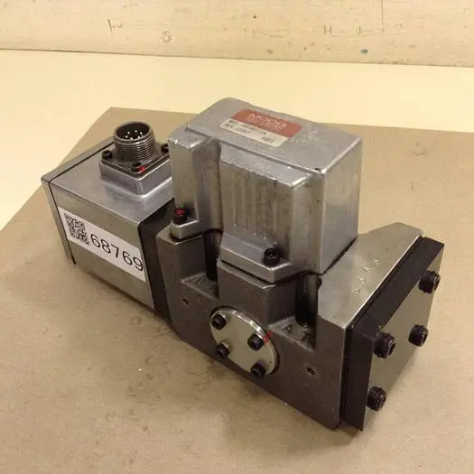 Used MOOG J661B173A Valves/Fittings Michigan US | Ideal Machinery #608870