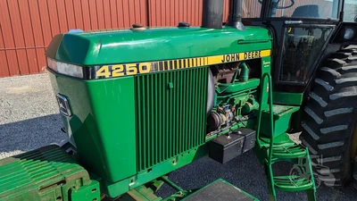 USED 1983 JOHN DEERE 4250