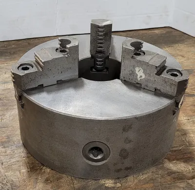 BISON 10" 3 Jaw Chuck Tooling & Accessories, Lathe Chucks | Machinery Central (2)