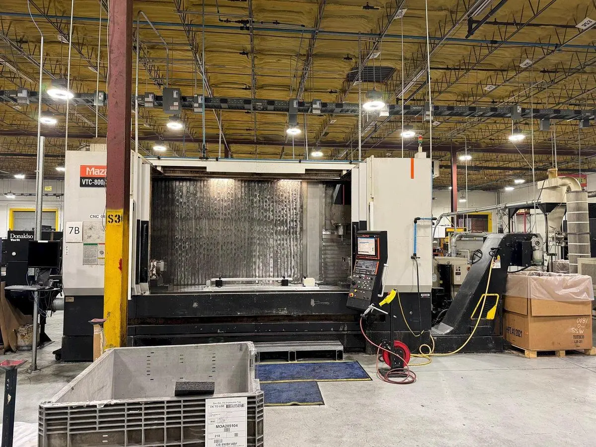 USED 2010 MAZAK VTC800E/30-SR