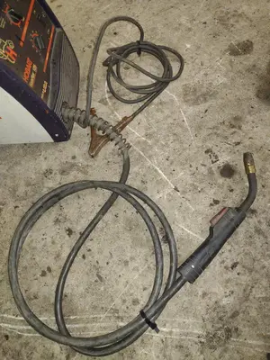 HOBART HANDLER 135 MIG WELDER: YOBRO #24384