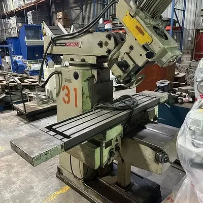 TOS KURIM FINESA UNIVERSAL MILLING MACHINE 40 TAPER SPINDLE 11.5"X49" TABLE POWER FEED X