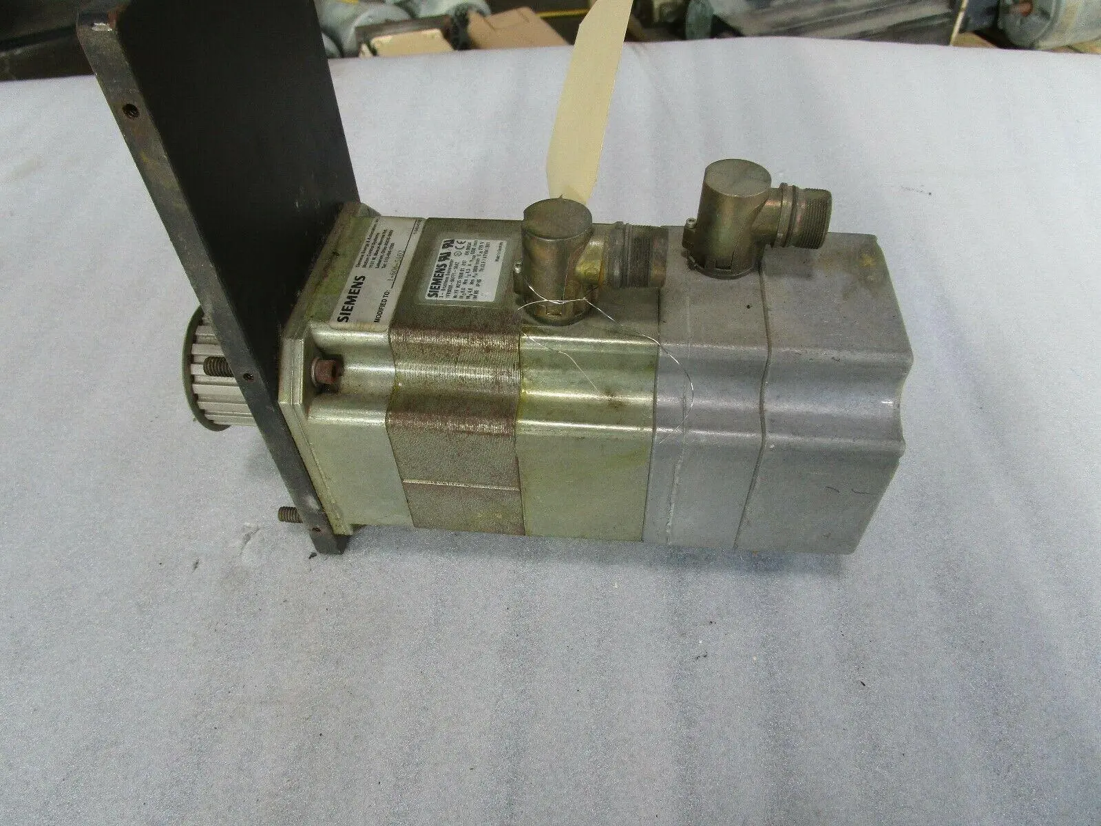 USED Siemens 1FK6060-6AF71-1AA2, 1-606-5402