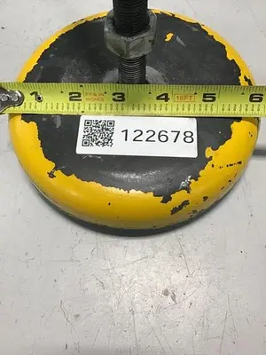 USED METAL FABRICATOR LEVELING MOUNT PAD