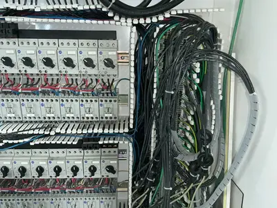 Used _UNKNOWN_ _UNKNOWN_ Electrical Panels Ohio US | HGR 24 #1539883