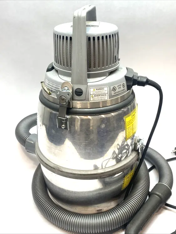Used Nilfisk Industrial Vacuum 110/120V 1100W Wet/Dry Vacuums Michigan US | Maverick Industrial Sales #1401991