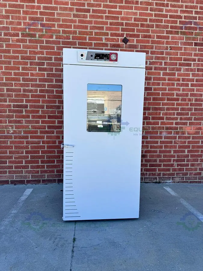 USED SHELDON / SHEL LAB 2440 LARGE CAPACITY UPRIGHT CO2 INCUBATOR 60°C 40 CU. FT.