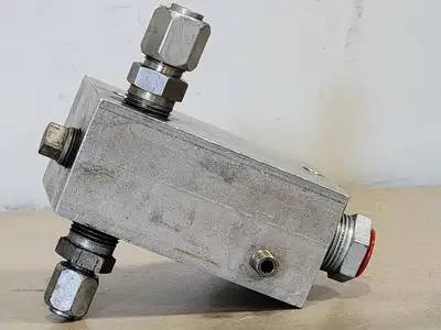 USED FLUID CONTROLS, INC 1A12-F4-40S