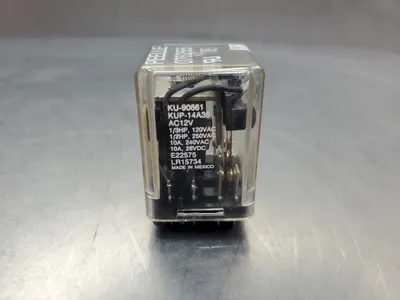 PEELLE 076255 (KUP-14A35) 10A Relay. 4D-26