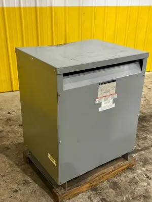 112.5 KVA SQUARE D 480 <-> 208Y/120 ELECTRICAL 3 PHASE TRANSFORMER: YOBRO #24135