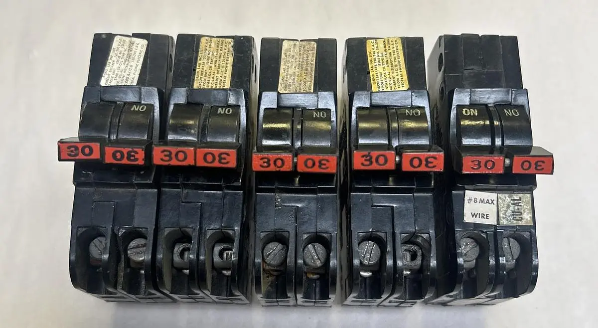 Used FEDERAL PACIFIC NC230 Miscellaneous Equipment (Electrical & Power) | Surplus Asset Holdings #1191064