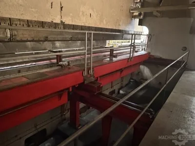 USED 2000 BEYELER MAMMUT PR10