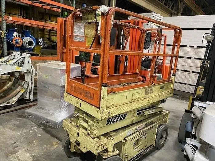 Used 1994 JLG INDUSTRIES CM-1732 Scissor Lifters Pennsylvania US | Global Equipment International, LLC #1183665
