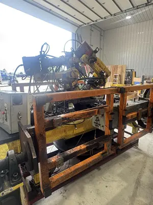 Used 2015 GENESIS/FANUC ARCMATE 100IC/12 Robots Michigan US | Aucto #1332142