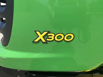 Used JOHN DEERE X300 Mowers Michigan US | Miedema Asset Management Group #1337425