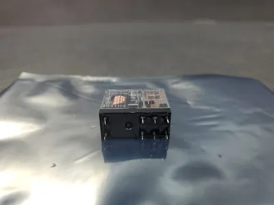 OMRON G2R-2 Power Relay, 12VDC 5A. 4E-35