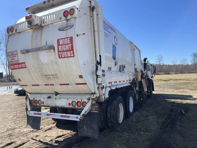 USED 2018 MACK LR613 REFUSE