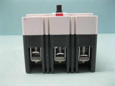 Lot (3) Cutler-Hammer HMCP (HMCP007COCA02) Circuit Breaker 7-Amp 3-Pole D8