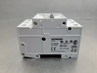 USED Siemens 5SX23 C0.5 Circuit Breaker, 0.5A, 400VAC, 3P