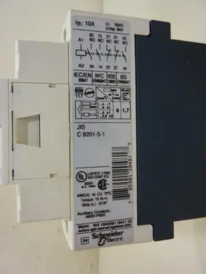 USED TELEMECANIQUE CAD32BD
