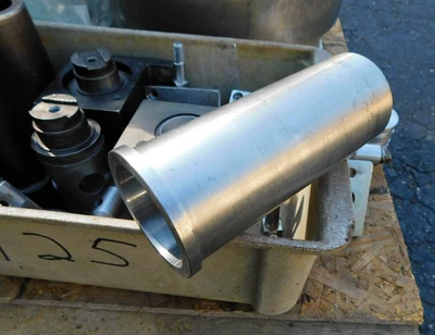 USED COMADIS HOPPERS TUBE FILLER HOPPER