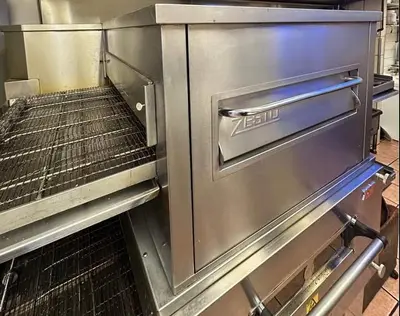USED ZESTO CONVERYOR OVEN