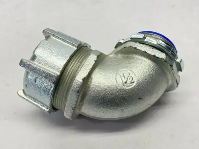 USED THOMAS & BETTS LIQUIDTIGHT CONDUIT FITTING 90 DEGREES 1-1/2"