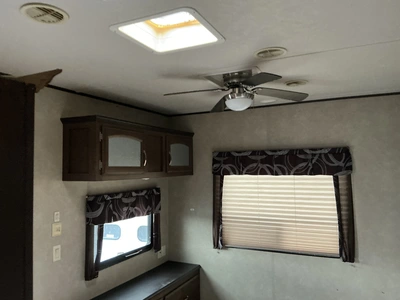 Used 2017 WILDWOOD LODGE 394FKDS Campers, Caravans, Motorhomes Michigan US | Miedema Asset Management Group #1402838