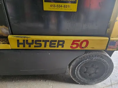 USED 2001 HYSTER E50XM2