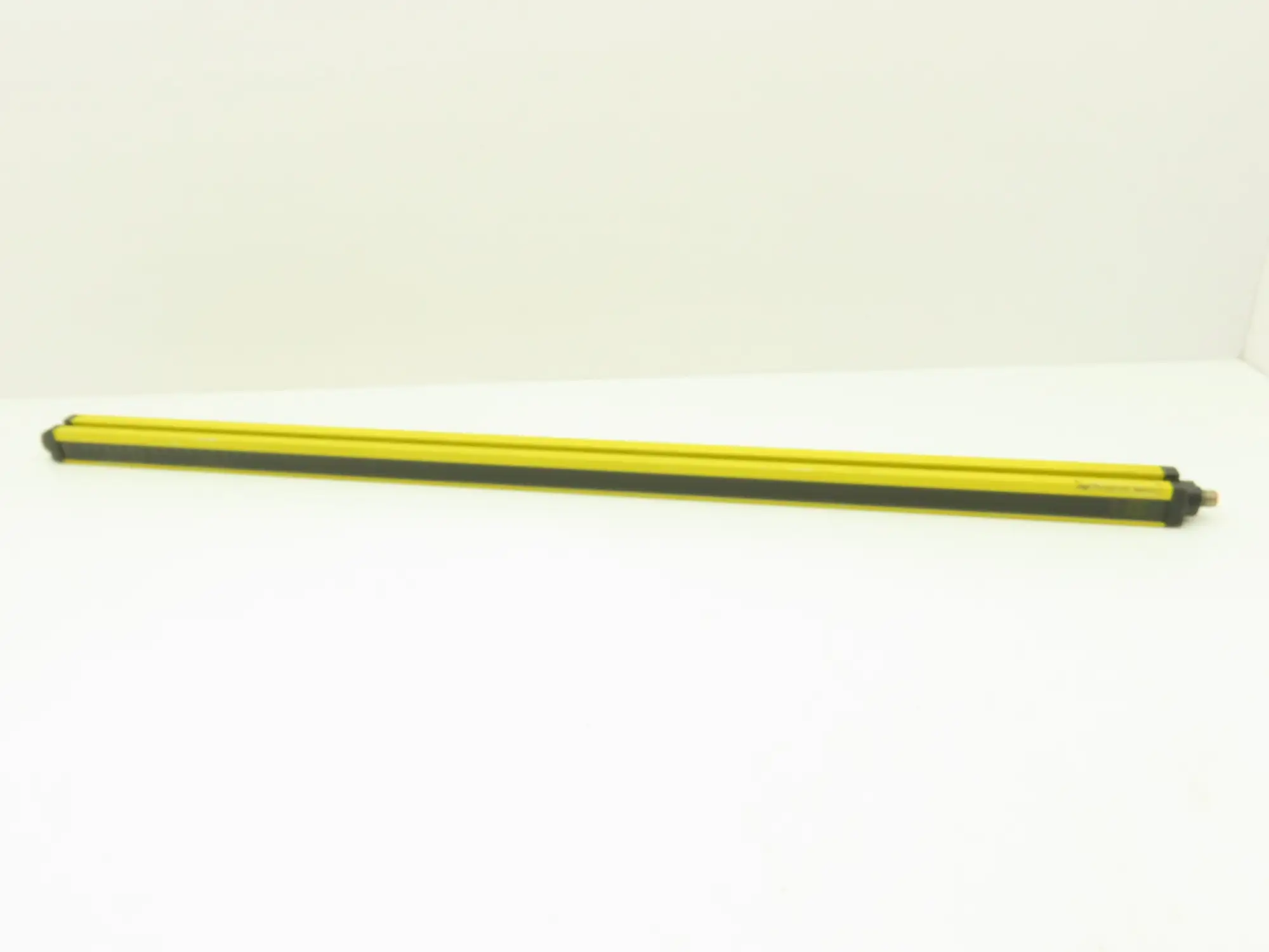 Sick C 2000 Safety Light Curtain Sensor Transmitter 750mm Has Crack In Lens