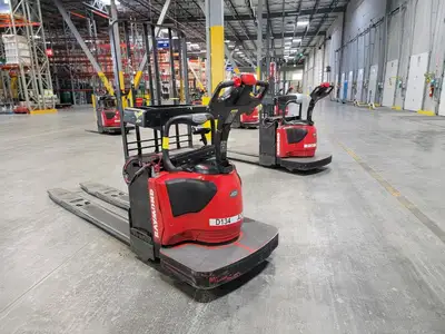 USED RAYMOND 8410