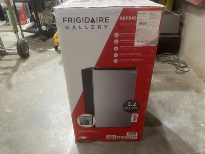 Used FRIGIDAIRE  GALLERY COMPACT Refrigerators Michigan US | Miedema Asset Management Group #1476466