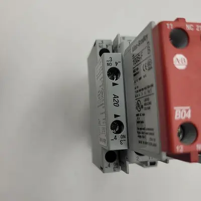 Used ALLEN BRADLEY ALLEN BRADLEY 100S-C09DJ404C CONTACTOR MOTOR CONTROL PLC Contactors | ND Industrial Surplus #1219766