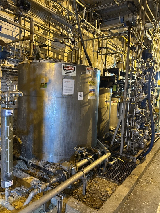 Used STAINLESS STEEL MIX TANK 1,000 GALLON Tanks New Jersey US | Perry Equipment 12 #176381