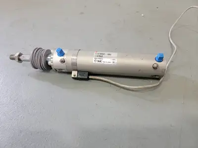 USED SMC CDG1BA32-100J-C73LS