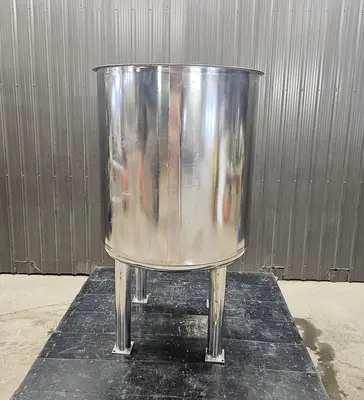 Used 275 Gallon Tank, 304 Stainless Steel