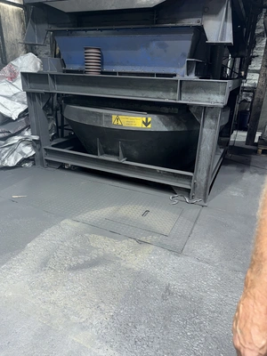Installation of 2No 3000 LT Loading Hopper assemblies.