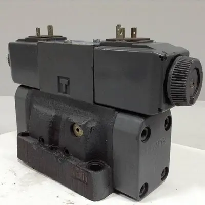 USED VICKERS DG4V-3-6C-M-U-HL7-60-B13