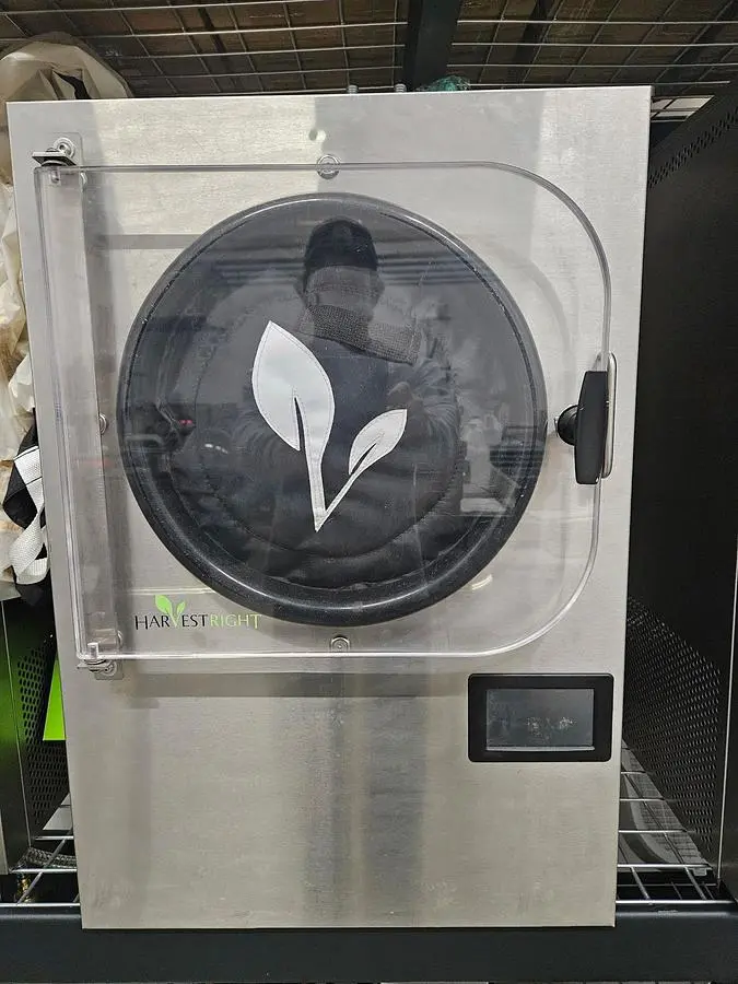 Harvest Right Freeze Dryer with Pump