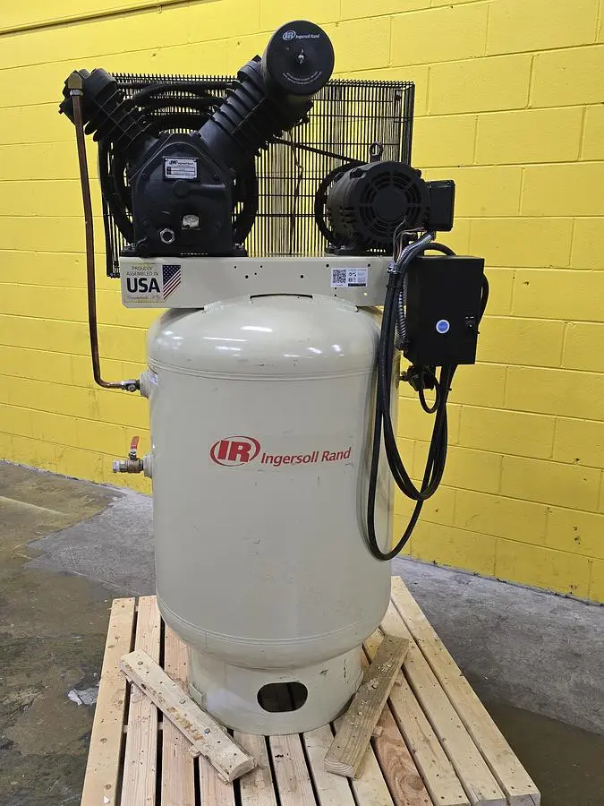 Used 2021 INGERSOLL RAND 2545K10V-3 Tank Mounted Air Compressors Wisconsin US | Packer City Sales #1303622