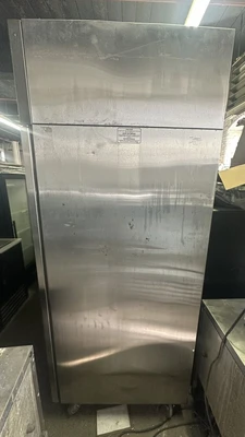 174-0131 Norlake NX211SMS/8 Single Door Self Contained Reach In Freezer