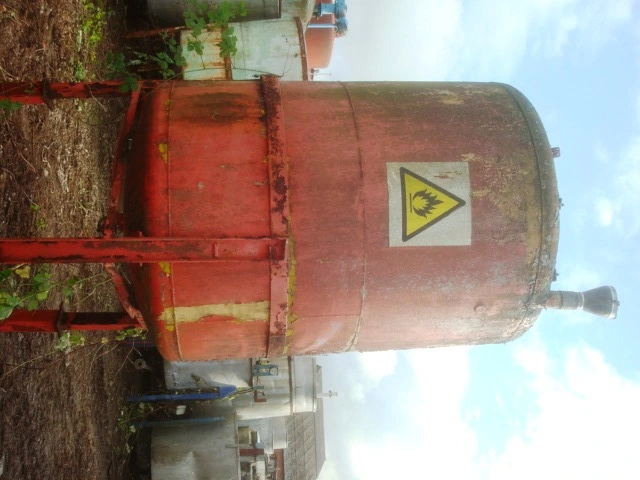 2750 L Vertical Enclosed S/S Pres Vessel
