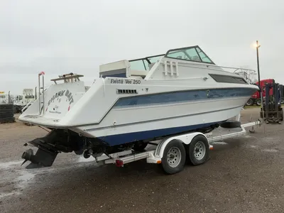 USED 1987 RINKER FIESTA VEE 250