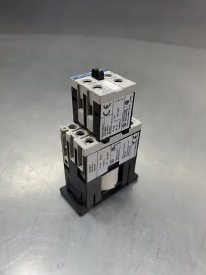 Schneider Electric CA2SK20 10A 690V Contactor w/LA1SK20 Aux. Contactor 4A43.1