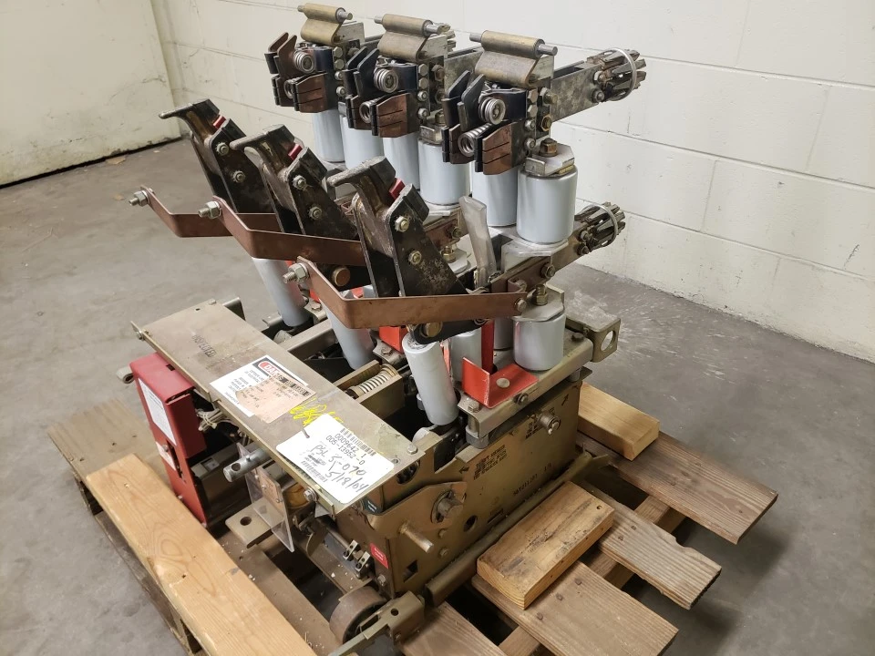 Westinghouse 50-DHP-250 Breaker 1200 Amps