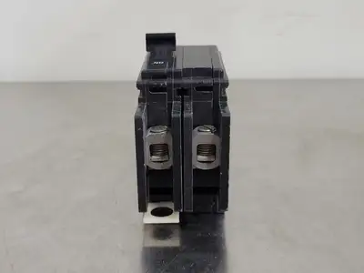 USED SQUARE D QOU215